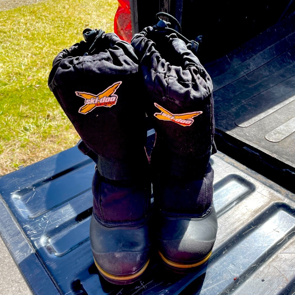 Ski-doo boots